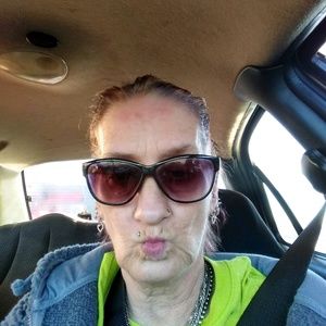 Meet your Posher, Carol